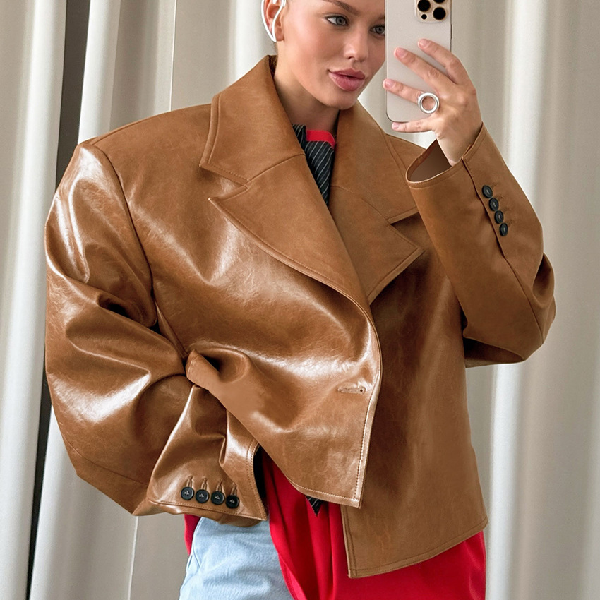 The 2025 autumn/winter new suit collar PU leather jacket is a stylish and elegant design for women, suitable for cross-border commuting to Europe and America Application Scenario