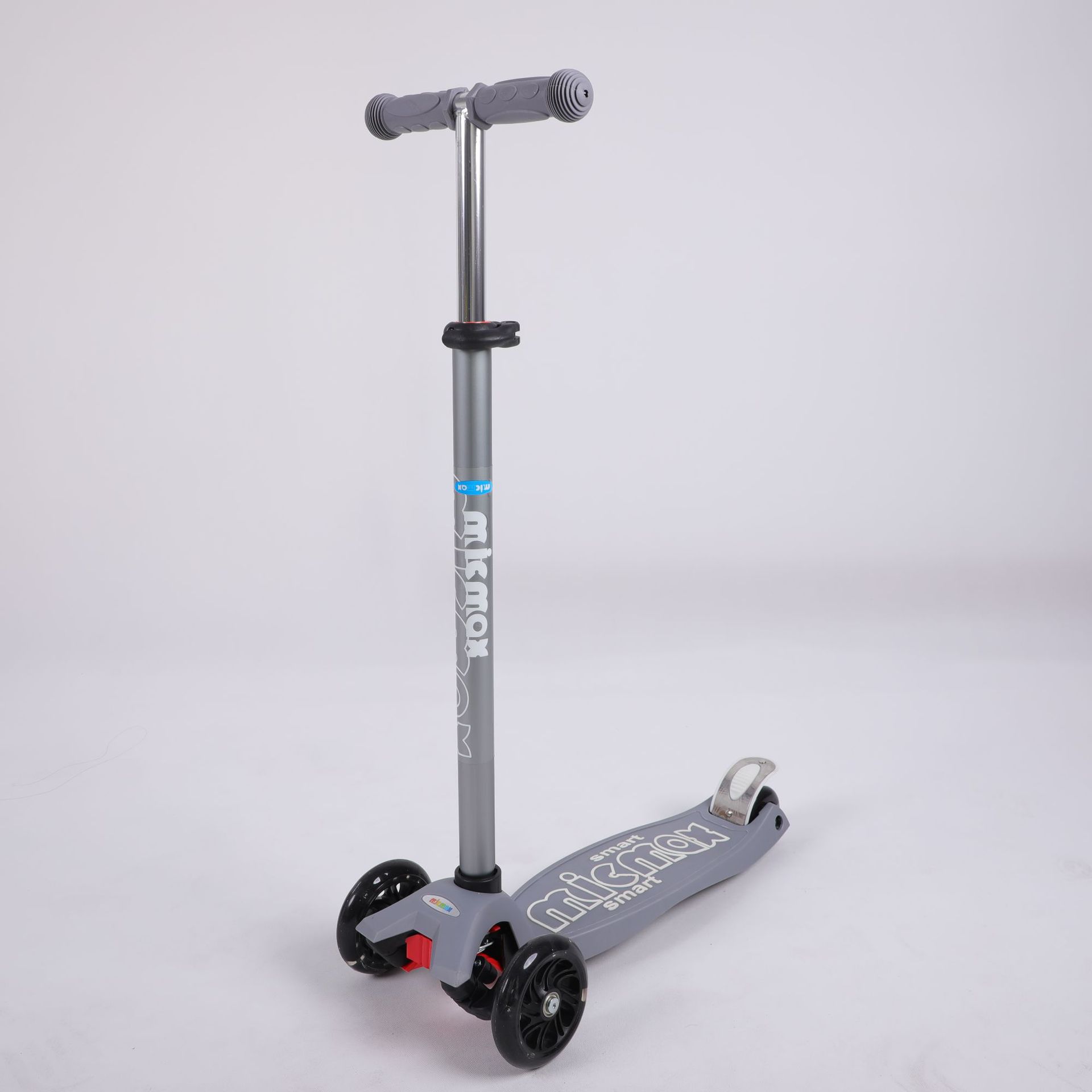 卡通儿童PU全闪滑板车踏板车高度可调儿童滑板车儿童扭扭车