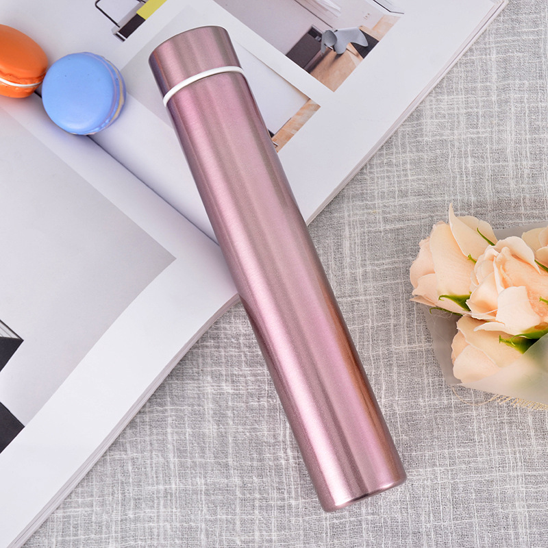Fashionable and creative metal portable anti-wolf cup, stainless steel vacuum insulated cup, slender and creative, customizable LOGO lollipop cup Application Scenario