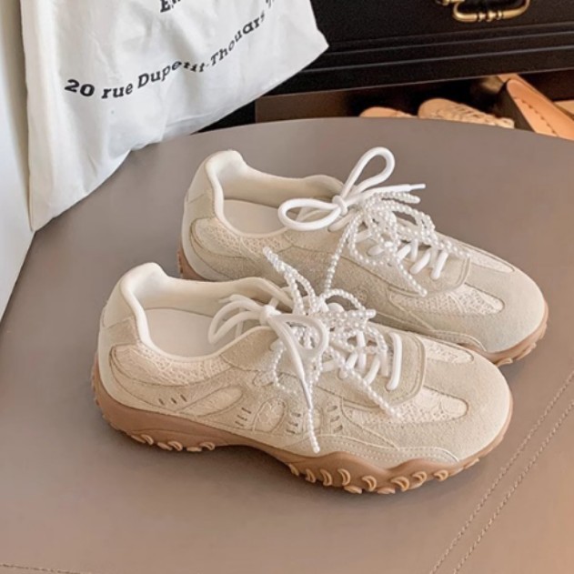 Cowhide version of Yuanlitong thick-soled sports shoes 2025 Pearl lace-up retro dad shoes Women's insole height-increasing training shoes for women Application Scenario