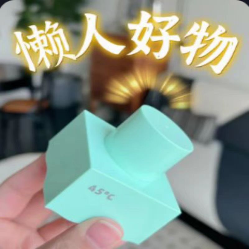 The new portable USB heating and constant warmth water Drink, a baby milk preparation pocket, is a perfect tool for car trips and business trips