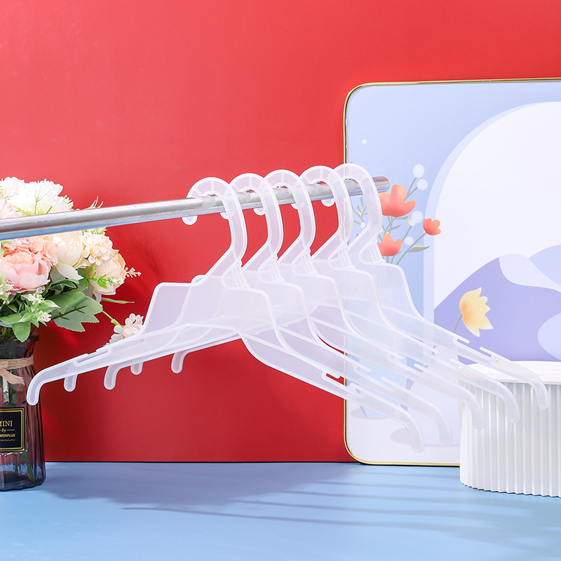 Plastic clothes hangers, disposable clothes hangers, in stock supply, clothes hanger, clothing factory, hanging plastic clothes hanger, wholesale clothing store details Picture