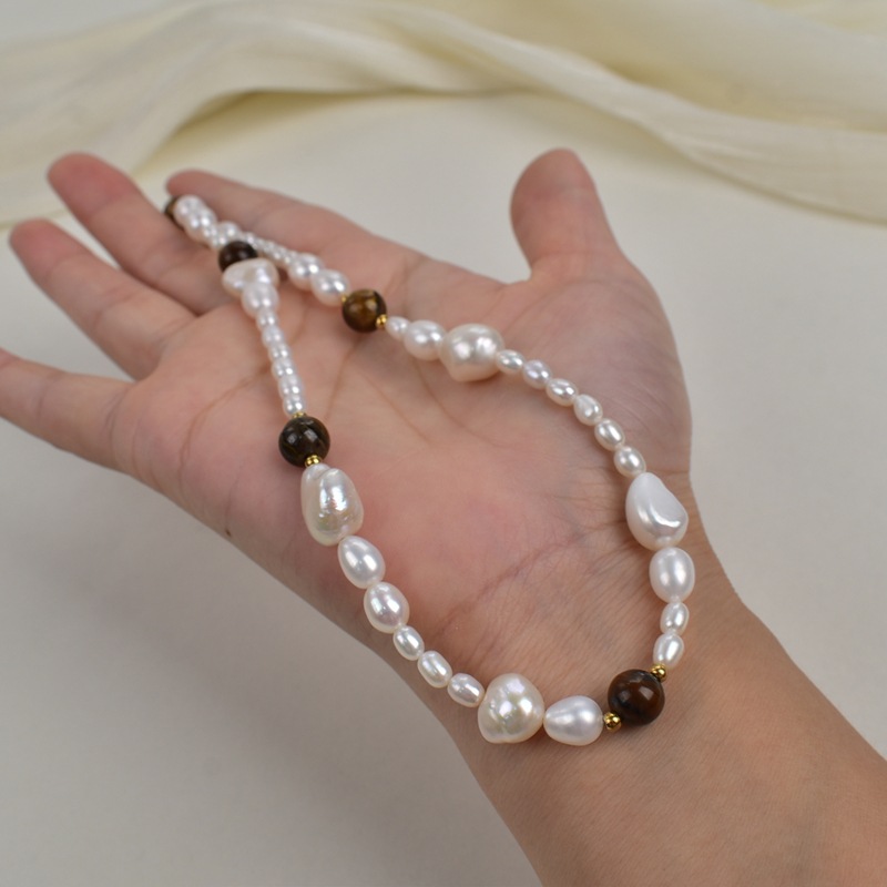 Baroque irregular-shaped pearl necklace, natural freshwater, high-end and fashionable pearl necklace, paired with sweater chain, light luxury details Picture