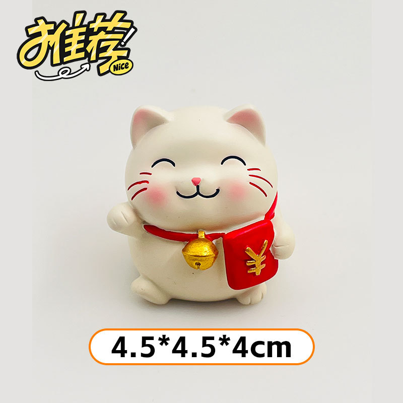 Cute cartoon Maneki Neko figurines with micro-landscapes, housewarming gifts, car-mounted desktop creative decorative items Application Scenario