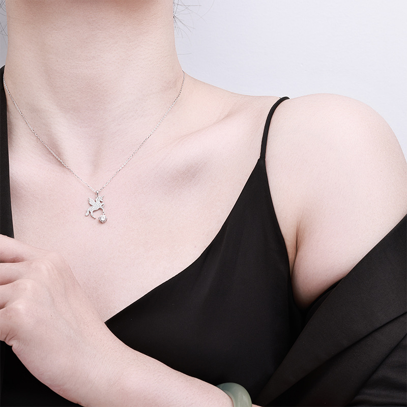S925 sterling silver unicorn necklace Women's jewelry, Korean version collarbone chain, Internet celebrity Qixi Festival Valentine's Day confession, birthday Mo Sang