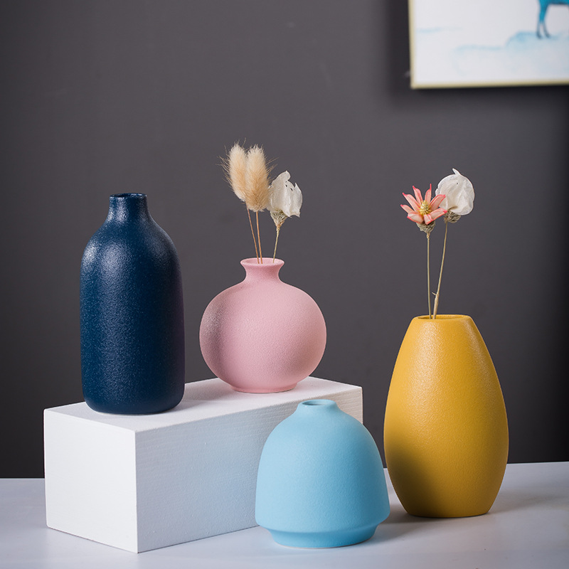 2025 venta al por mayor cerámica creativa pequeña jarra estilo europeo minimalista arreglo de flores flores secas sala de estar tv gabinete mesa de comedor decoración del hogar jarrón jarrón Specification image