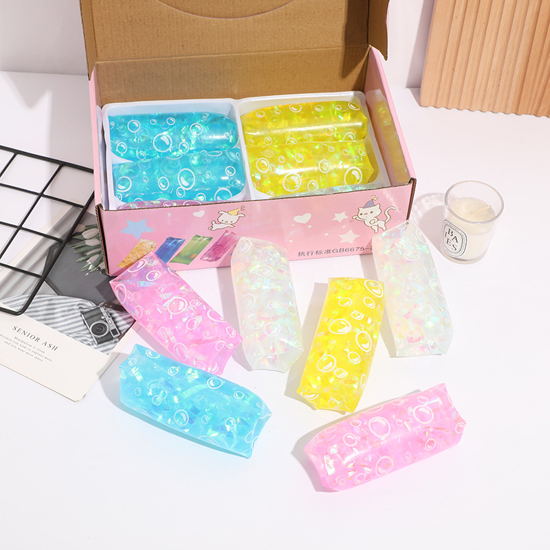 橡胶人玩具 发泄整蛊抓不住的水蛇减压球可爱拿不住水球整人恶搞产品图