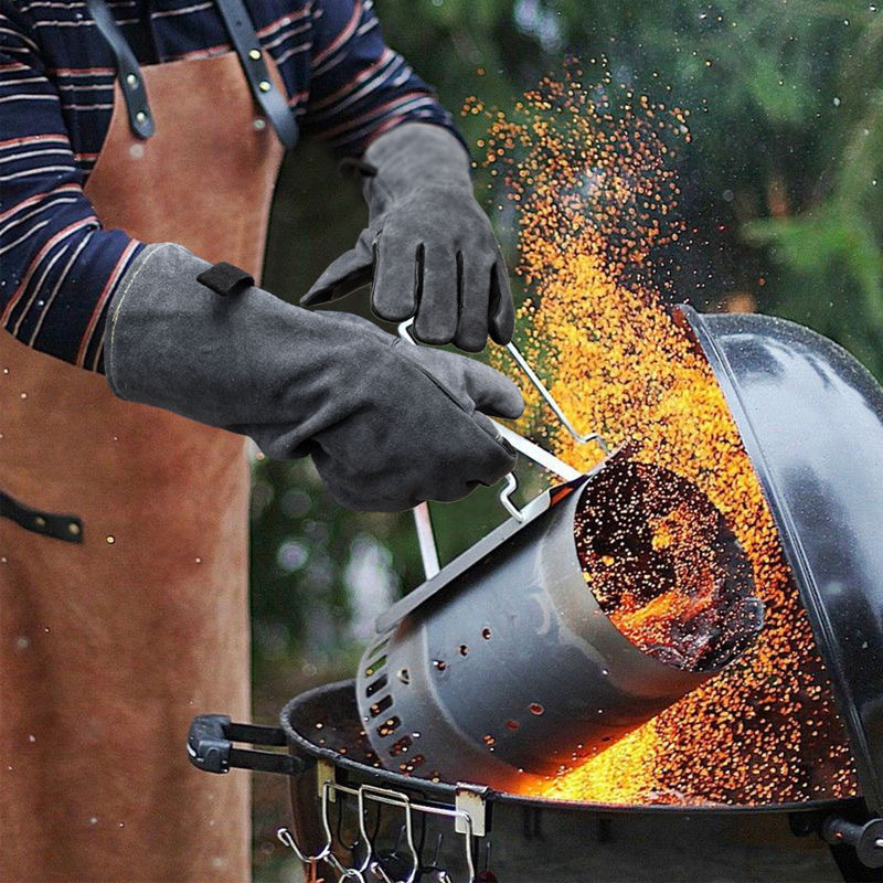 Wholesale of aluminum foil welder gloves, heat-insulating and heat-resistant barbecue gloves, high-temperature resistant cowhide welding gloves and labor protection gloves Application Scenario