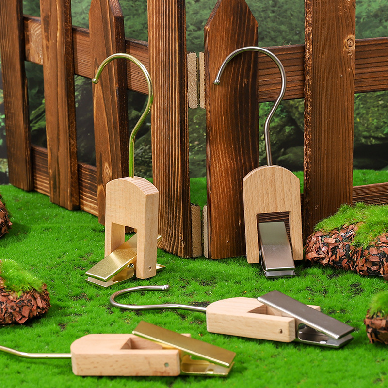 Solid wood beech wood hook clamp S-hook clothing store hat hanging decoration prop clamp rotating wooden clip details Picture
