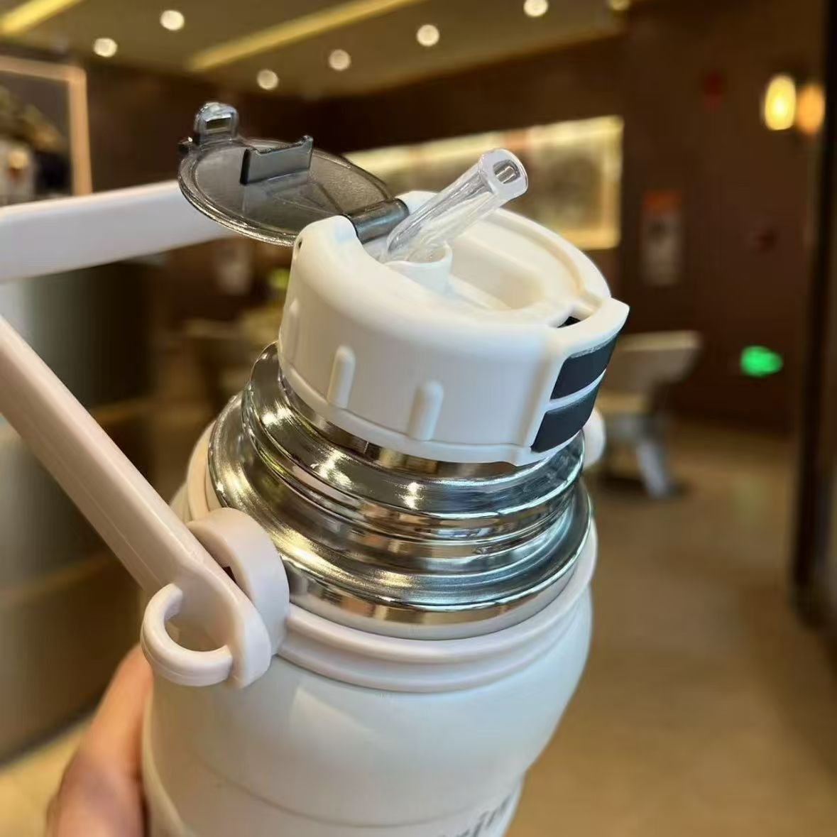 Insulated cup, stainless steel large-capacity water cup, engraved on the back with a straw for direct drinking, student outdoor water bottle, gift tea cup Specification image