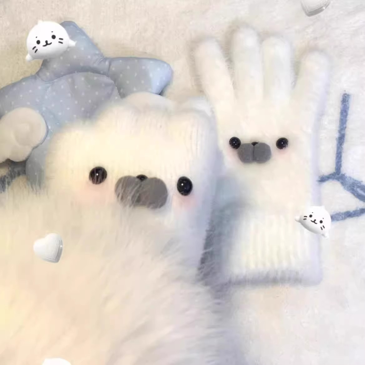 Seal-shaped plush gloves, thickened for winter warmth protection, are perfect for girls' daily cycling and taking photos, creating an atmosphere details Picture
