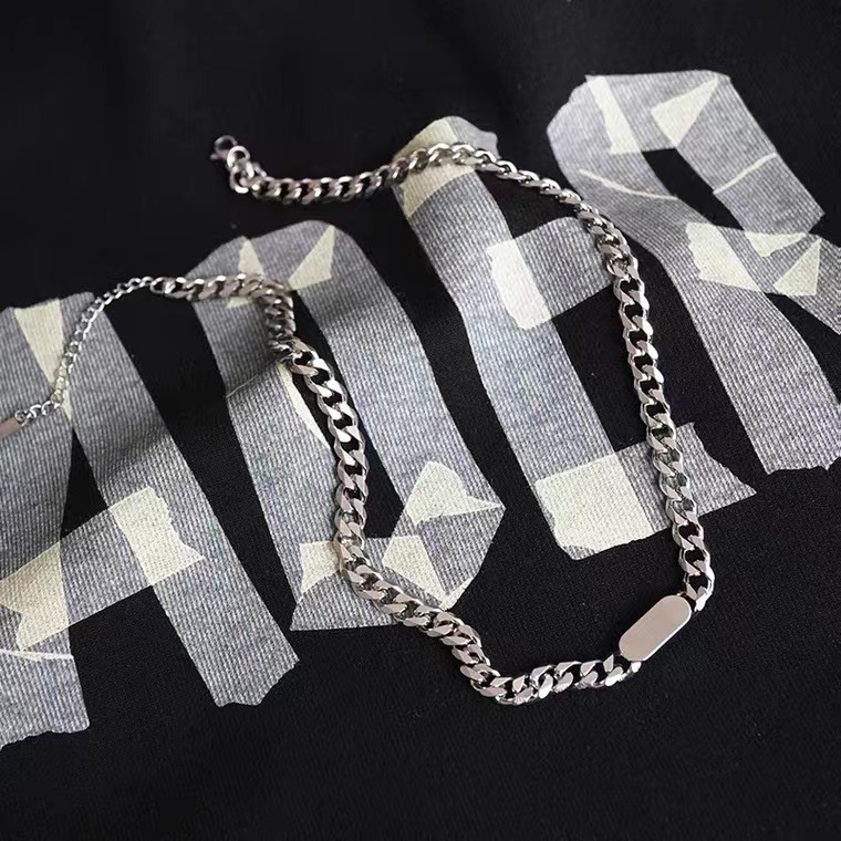 European and American street titanium steel jewelry, niche hip-hop Instagram trendy brand men's simple and versatile European and American accessories, Cuban necklace full figure