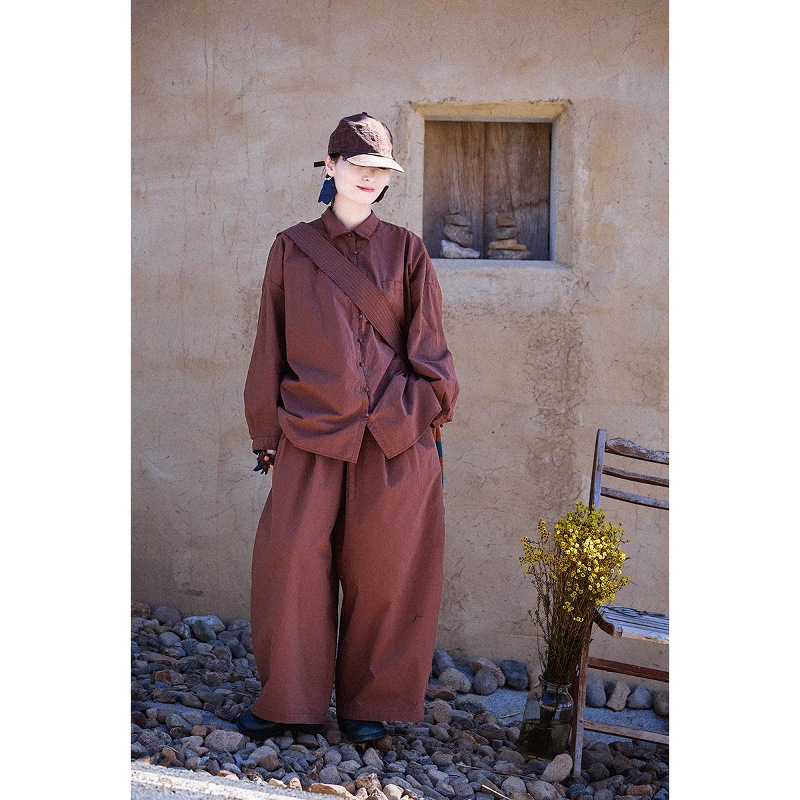 New autumn and winter style, artistic and retro original hazelnut red-brown cotton casual top, high-density, slightly elastic loose shirt for women Application Scenario