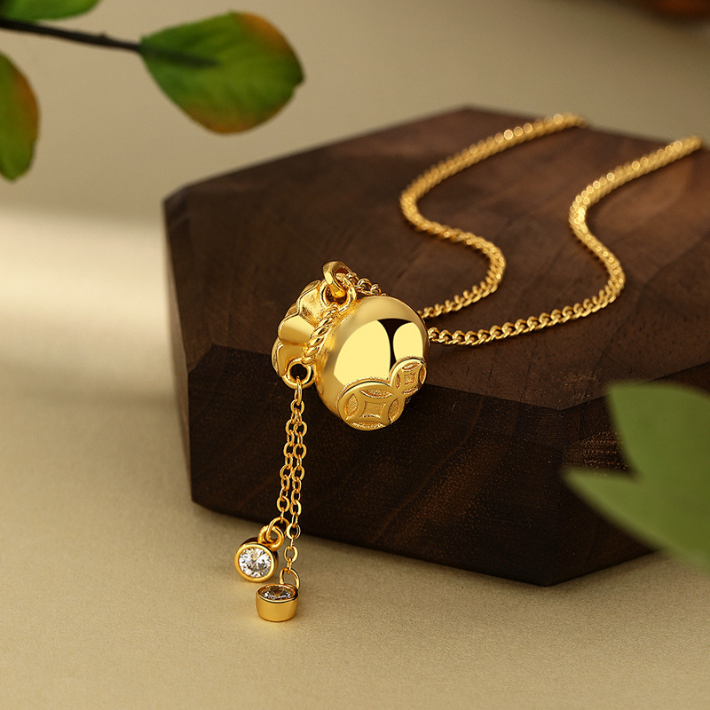 Coin lucky bag necklace, women's AB chain, hollowed-out "Fu" character money bag pendant, copper gold-plated national trend collarbone chain, 2025 new style details Picture