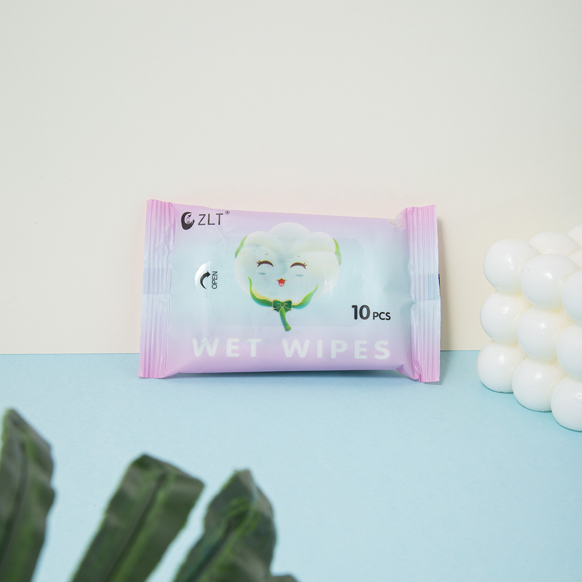 Clean Treasure Children's Mini Portable Wet Wipes, wholesale of Student small packages, disposable mini portable small packs of wet wipes details Picture