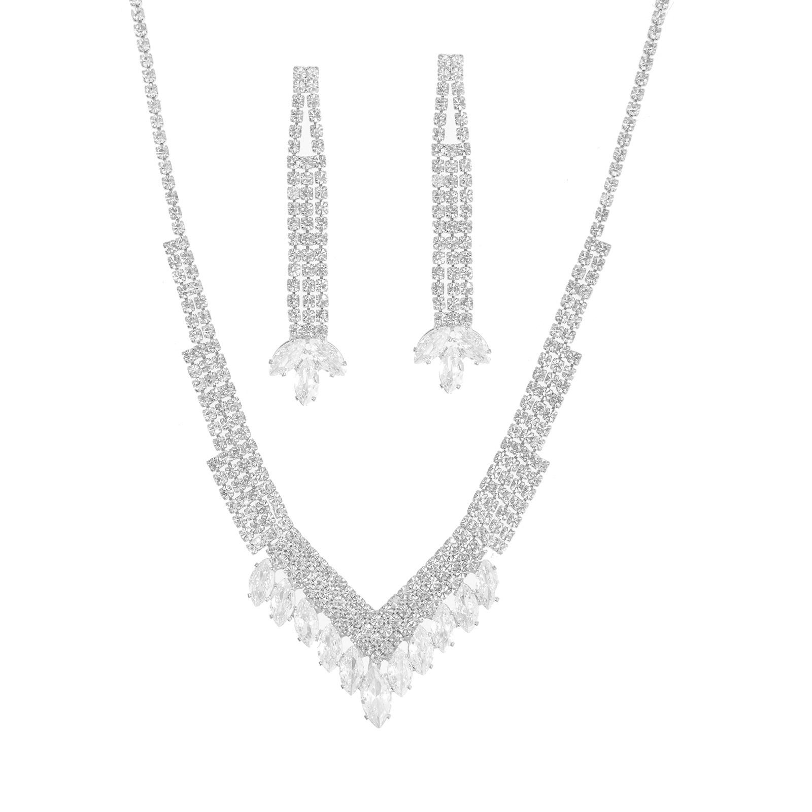European and American cross-border V-shaped diamond zircon necklace + earrings luxurious two-piece set for brides' wedding dinner, shining jewelry set wholesale supply Application Scenario