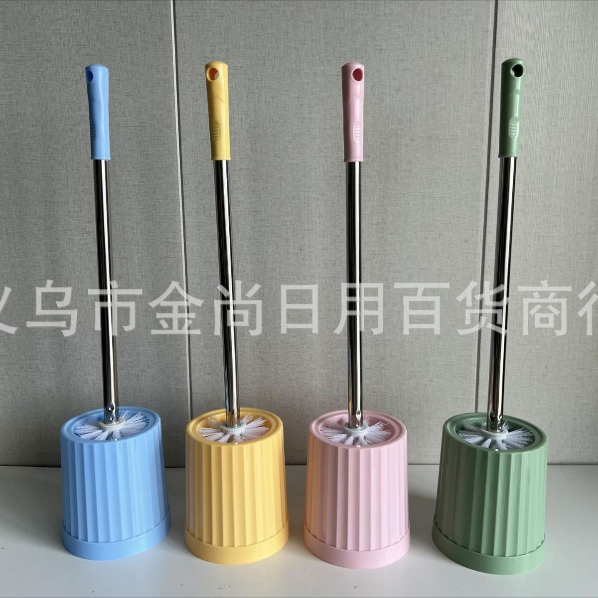 High-quality appearance level, colorful household toilet brush set with base, long-handled round head toilet cleaning set for bathroom seats Application Scenario