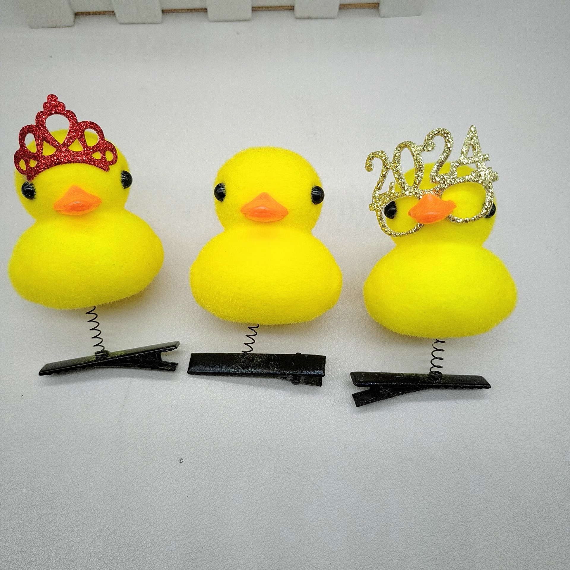 Cute hat with bow tie, rose crown dress, 2025 Internet celebrity bestseller, little yellow duck headwear, spring hair clip Specification image