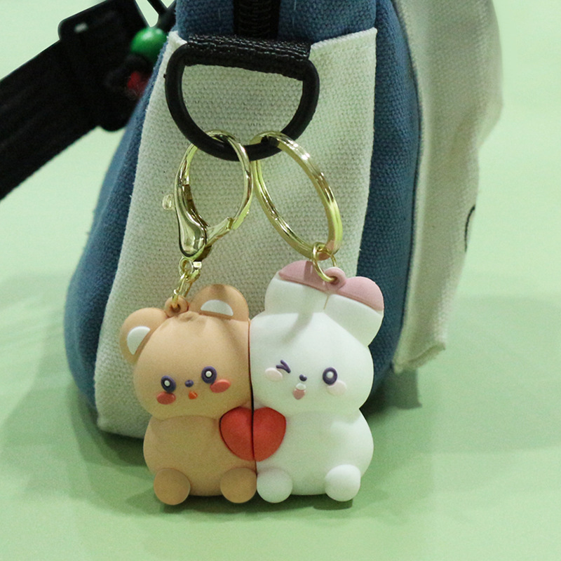 In stock: pvc soft rubber magnetic keychains, creative cartoon frog key chains, couple pendants, plush bear accessories Specification drawing