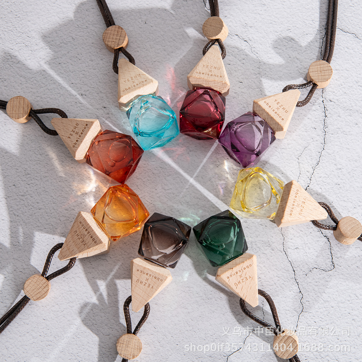 Car aromatherapy pendant, car interior pendant, essential oil perfume, long-lasting deodorizing gift, long-lasting fragrance for 90 days Application Scenario