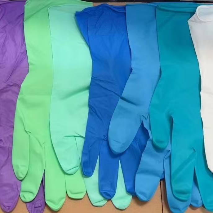 Disposable nitrile composite PVC gloves, household protective and cleaning gloves Application Scenario