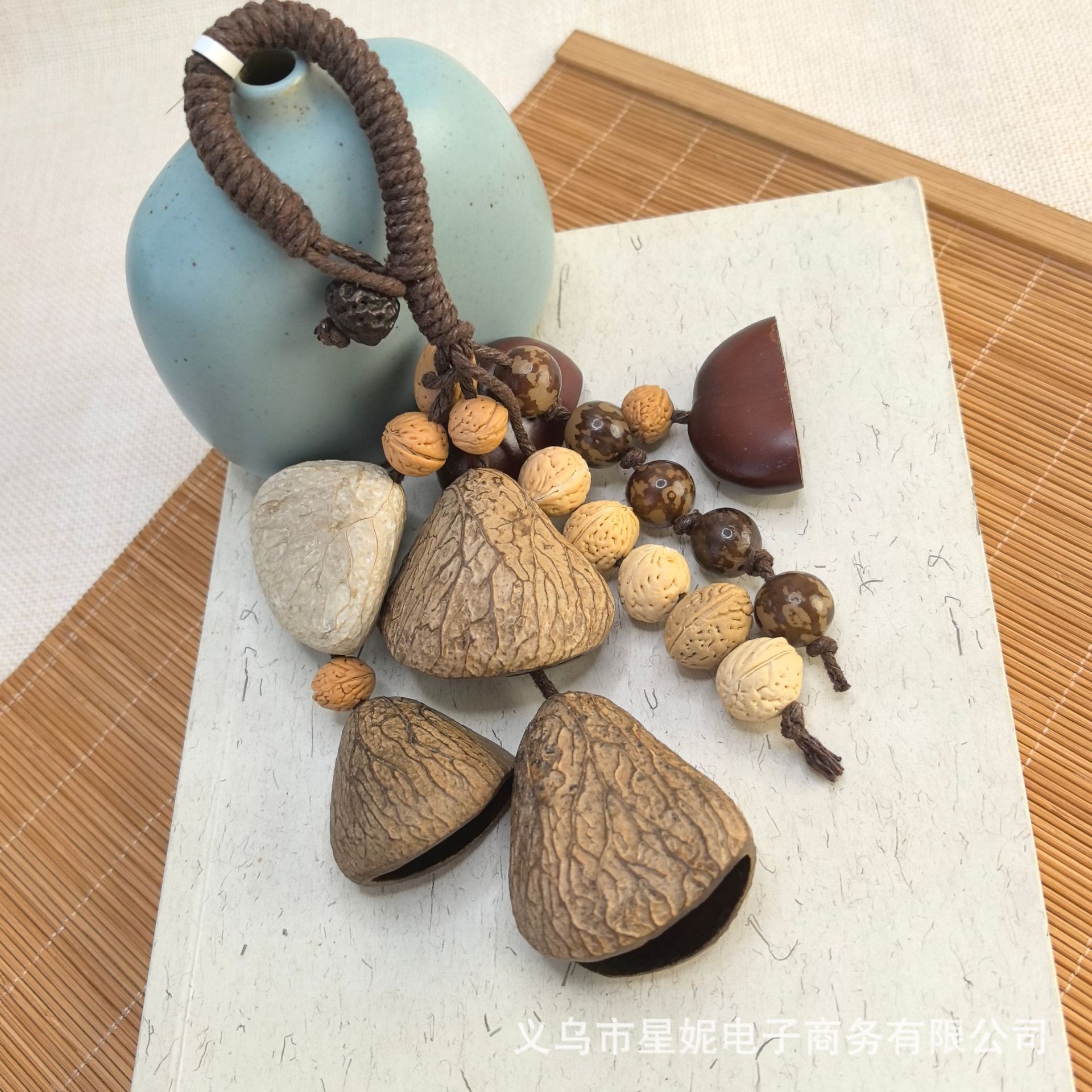 印尼大橡果壳手作果壳风铃包挂治愈系美拉德棕色系高级感钥匙扣产品图