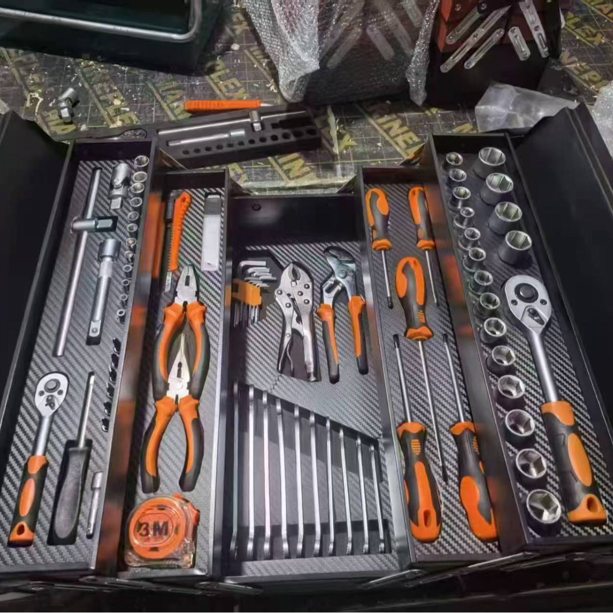 85-piece three-layer folding toolbox, auto repair hardware tools, manual machine repair set, ratchet wrench combination set details Picture