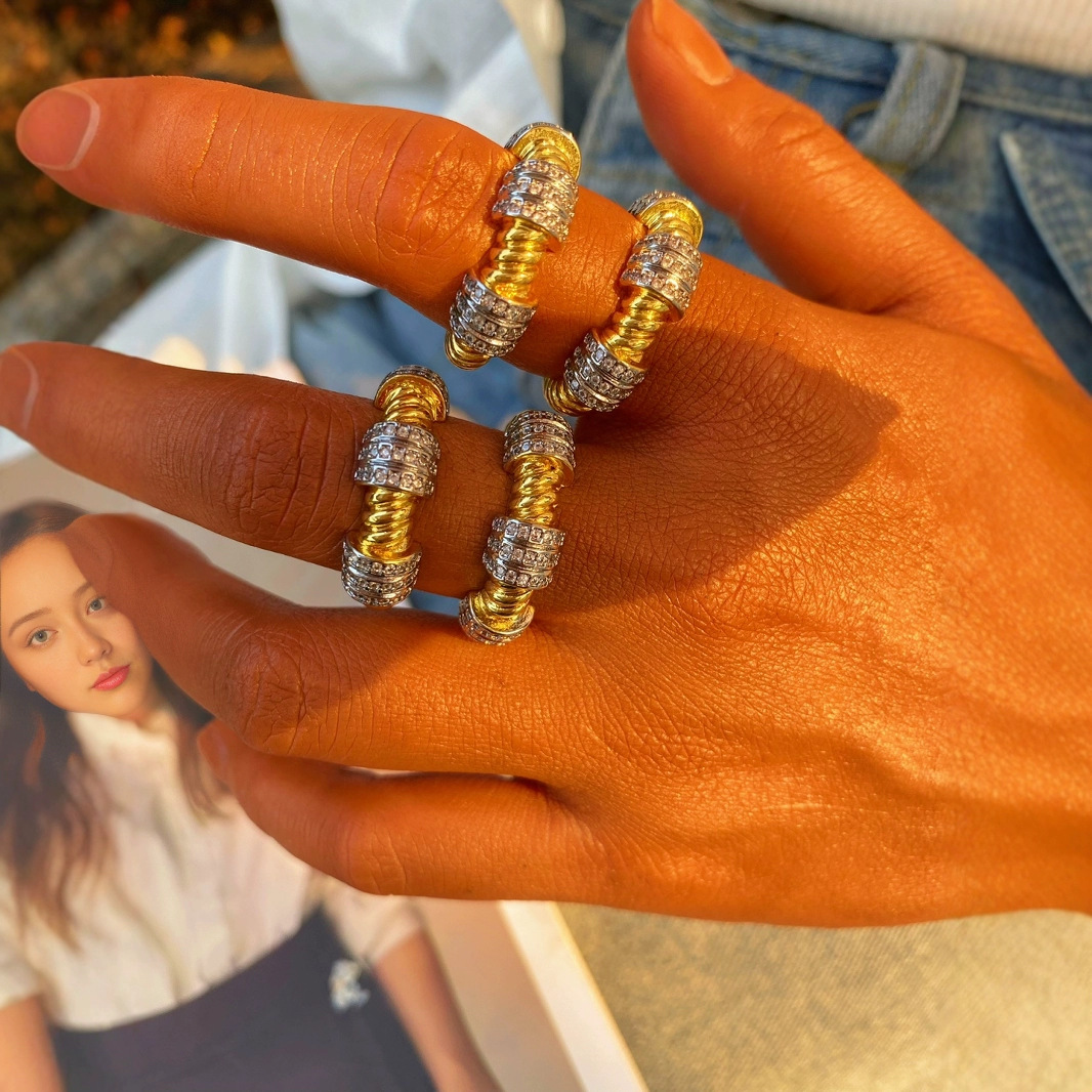 Cross-border personalized C-shaped threaded opening bracelet ring set for women, hot-selling diamond-encrusted jewelry in Europe and America details Picture