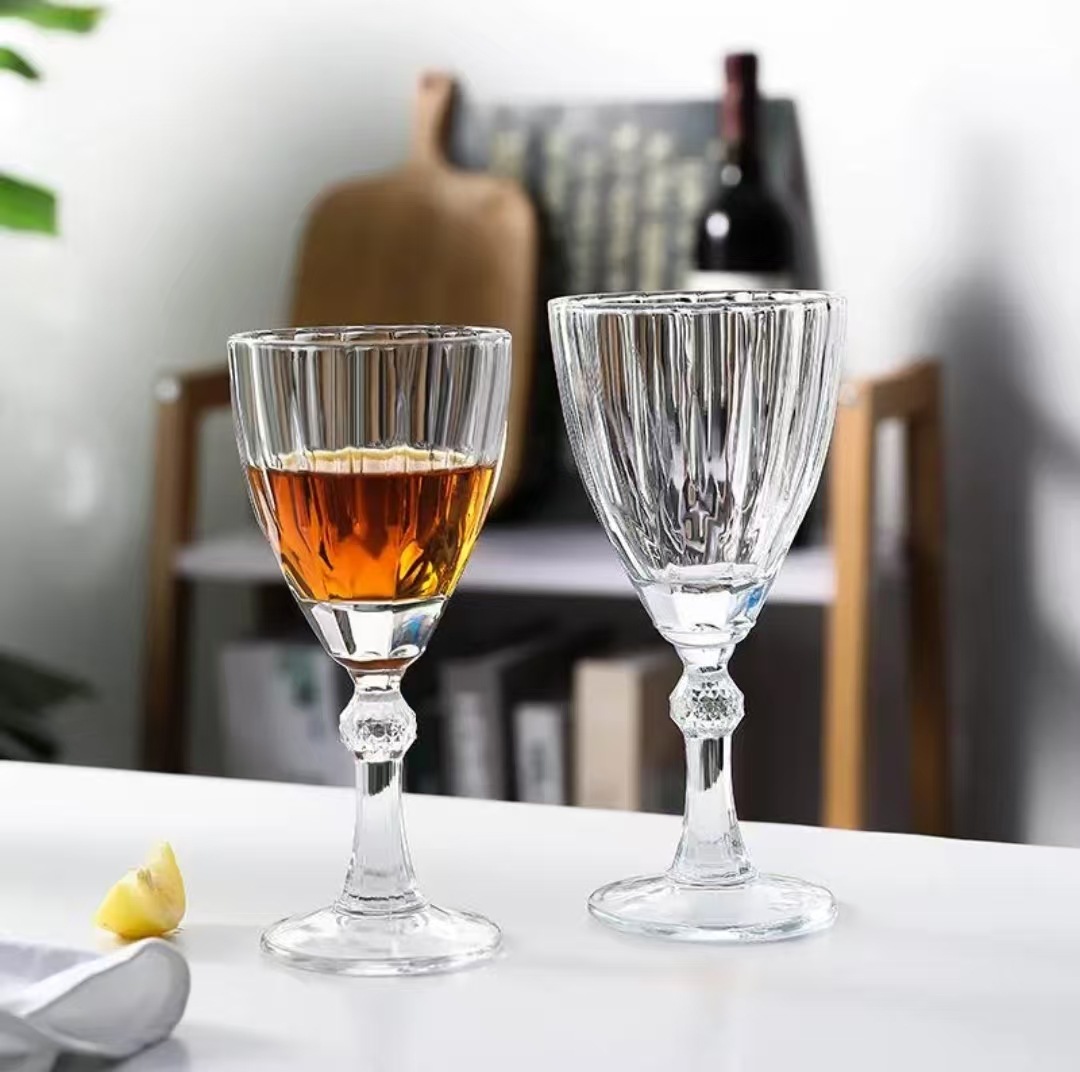 High-footed transparent diamond glass wine glasses, home wine glasses, retro embossed water glasses, red wine glasses, ins crystal