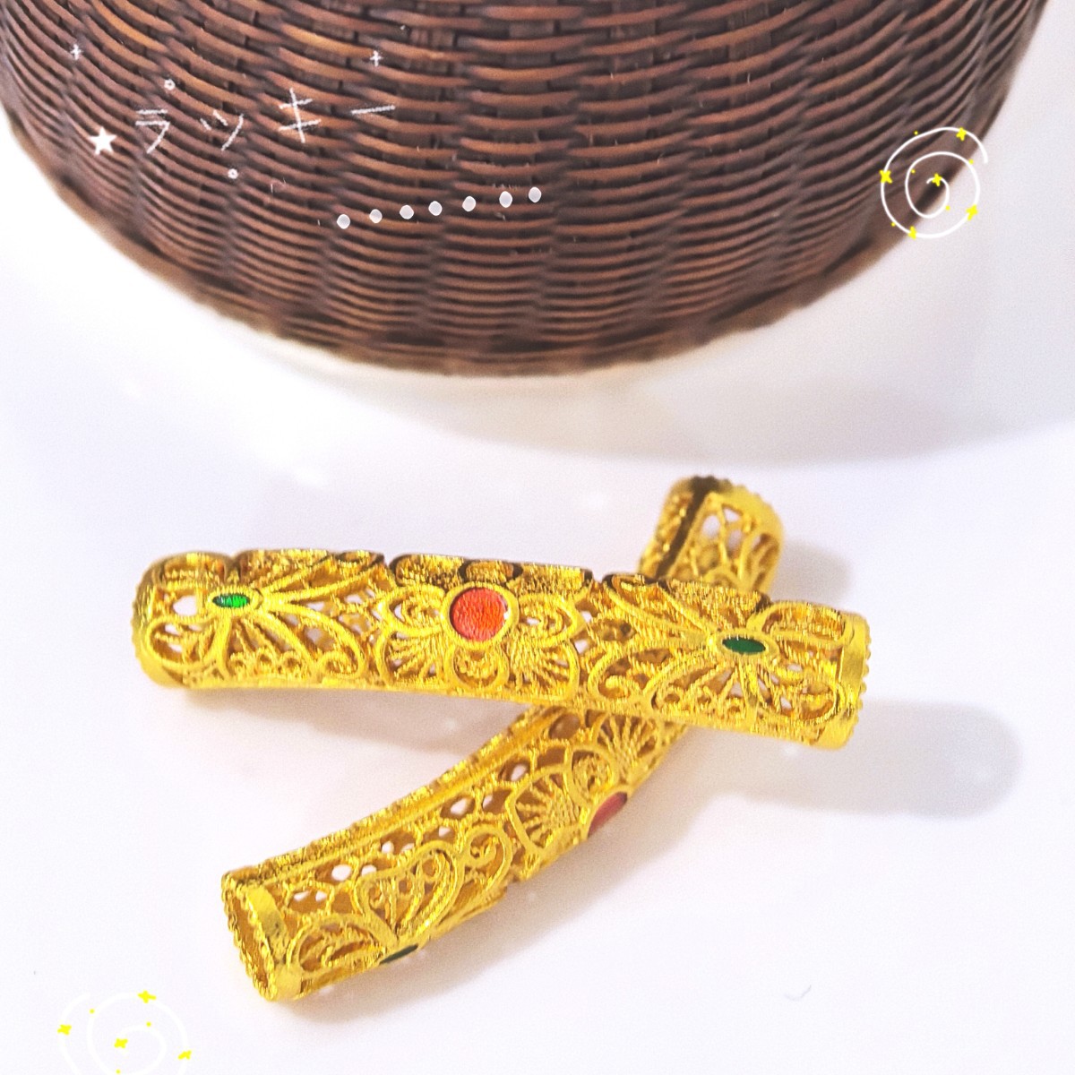 DIY new Chinese-style exquisite and light luxury small accessories with electroplated sand gold inlaid corundum hollowed-out small flower elbow pipe fittings Application Scenario