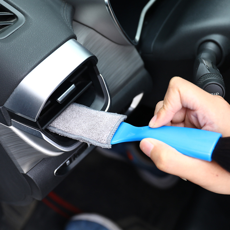 Car air conditioning outlet cleaning brush, car interior cleaning tool, brush magic tool, dust removal brush, soft bristles Application Scenario