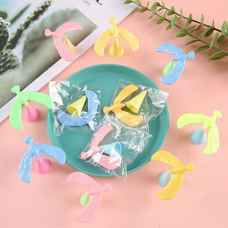 New mini Balanced bird classic Gravity Balance Eagle Bird Gashapon toy gift wholesale children's toy small gifts Application Scenario