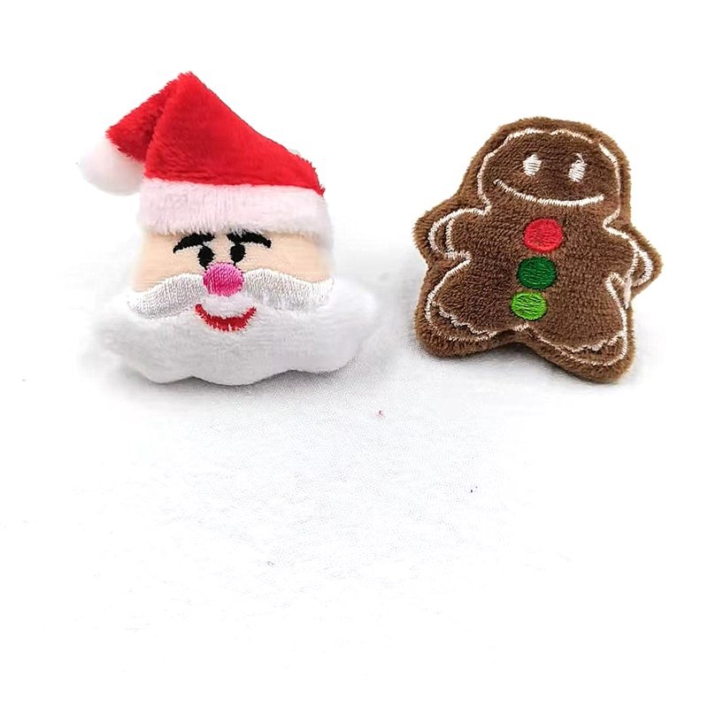 Christmas cartoon-shaped plush brooches in stock, export Christmas dolls, accessories, bags, shoes, socks and decorative accessories Application Scenario