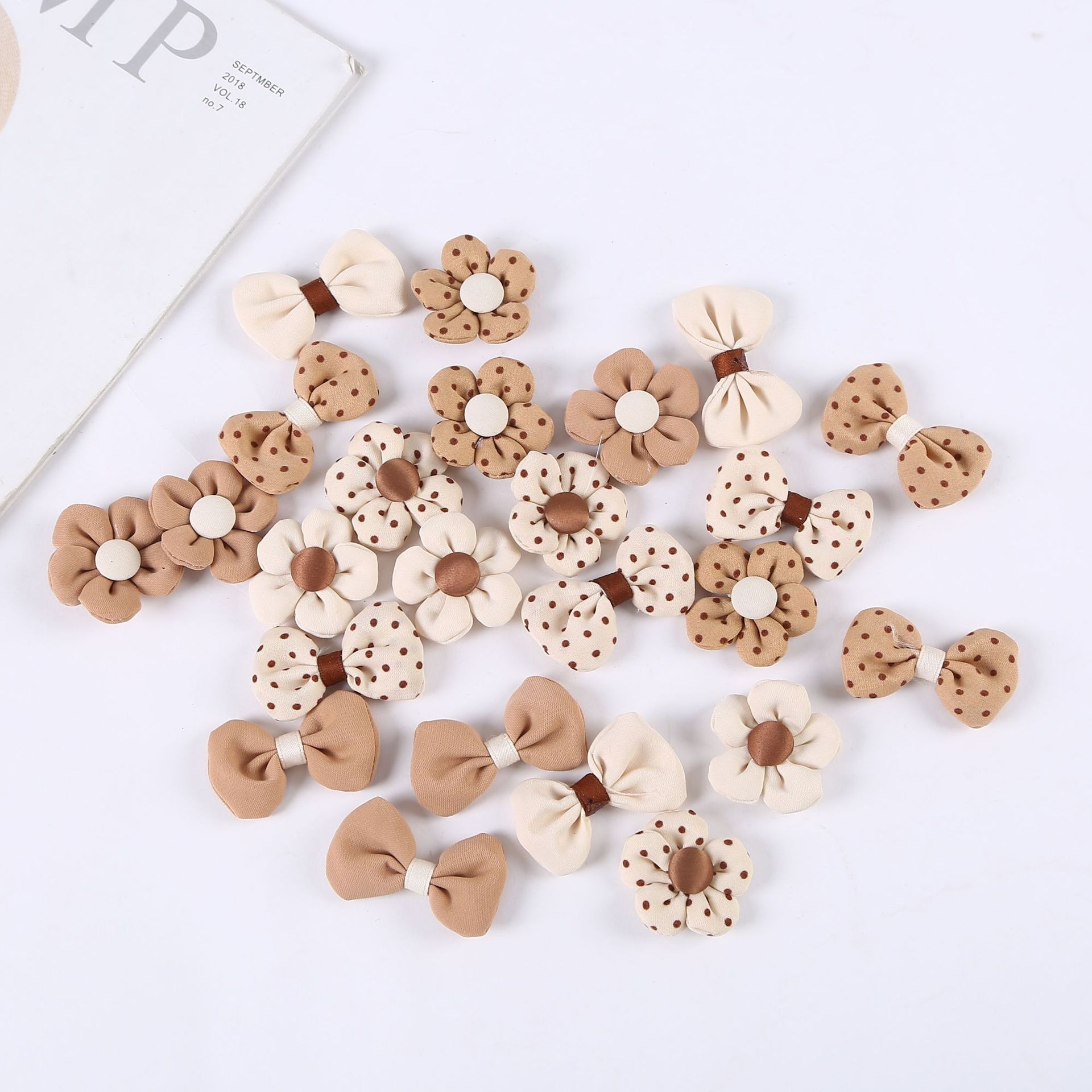 Spotted five-petal flower bow accessories, shoes, hats, clothing, socks, accessories, children's handmade accessories and accessories
