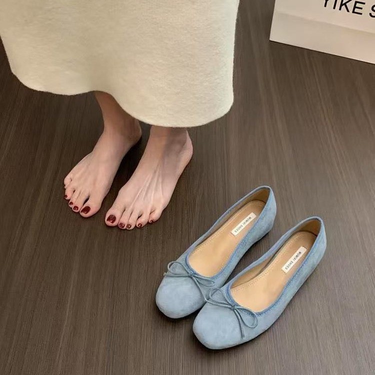 French insole height-increasing shoes, suede ballet single shoes for women, 2025 new spring and autumn style, bow red evening shoes details Picture