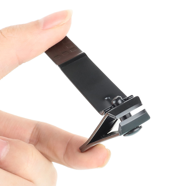 Folding leather case set of 16 pieces, nail clipper set, blackening dead skin pliers, nail clipper case, manicure tools Application Scenario