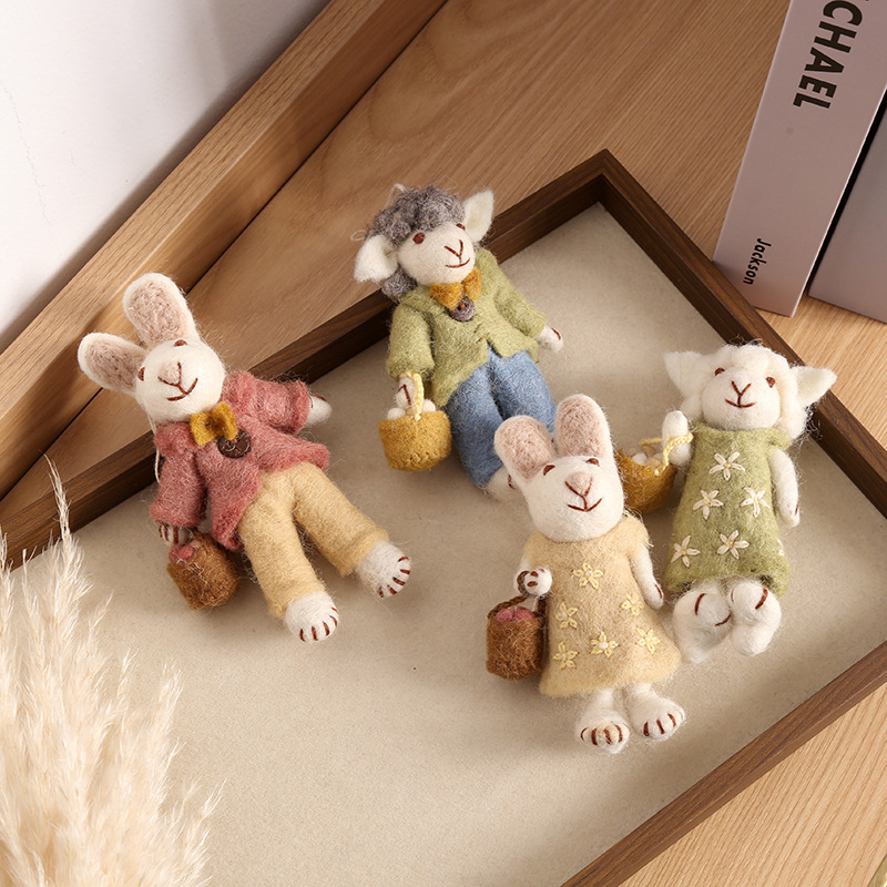 手工挂件系可爱动物尼泊尔羊毛毡包包钥匙扣ins挂饰配饰品吊坠