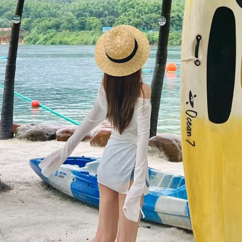 比基尼、分体泳衣实物图