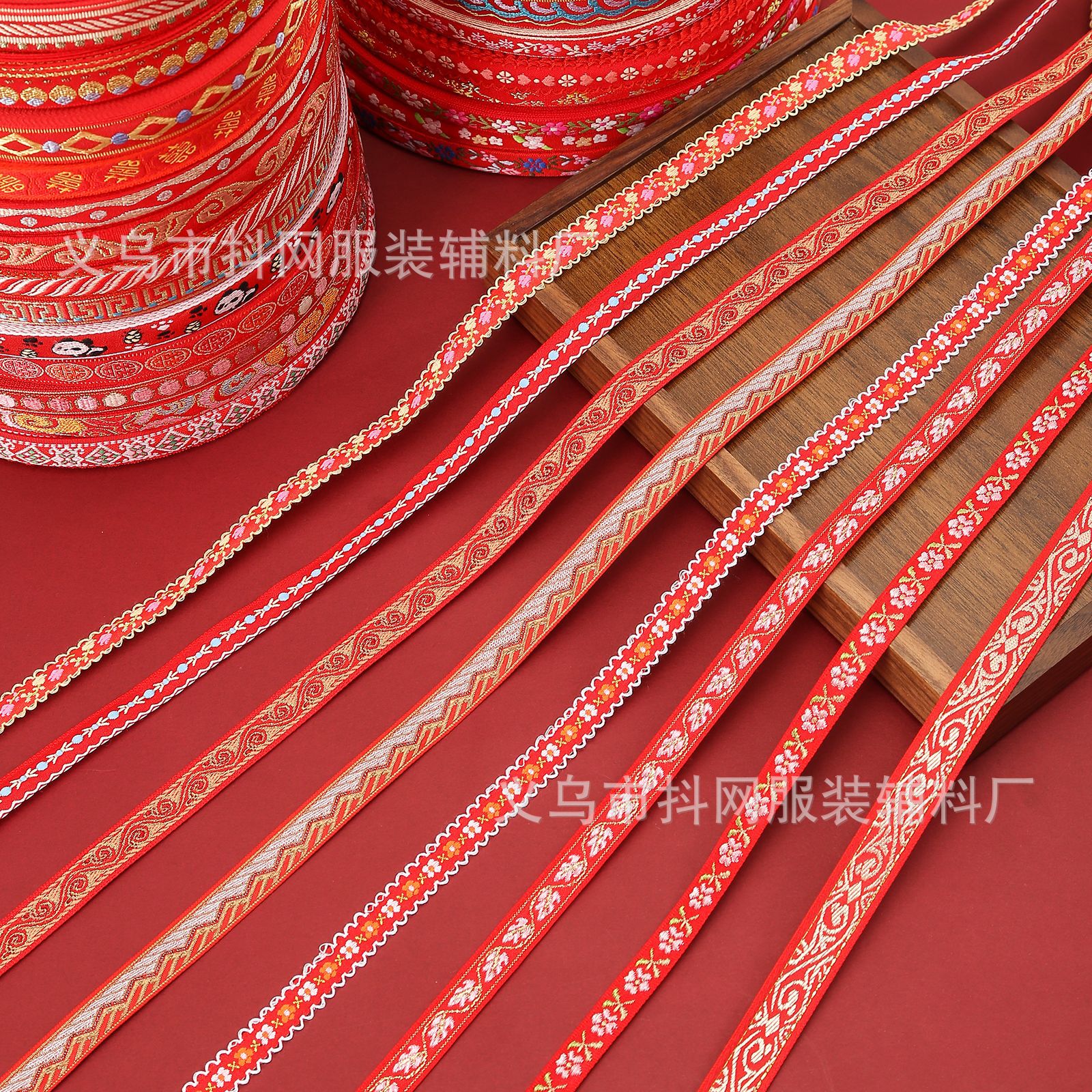 Wholesale of 1.0-1.7 cm large red Chinese-style festive ribbons and bows for ethnic minority clothing accessories details Picture