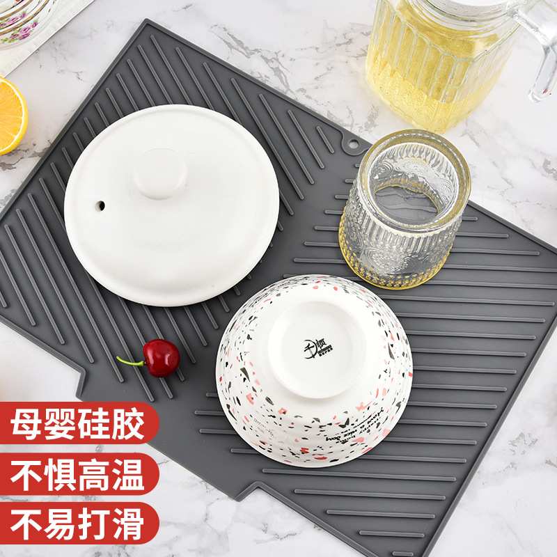 Macaron bead silica gel water-draining pad desiccant silica gel 15cm anti-slip water-draining board Application Scenario