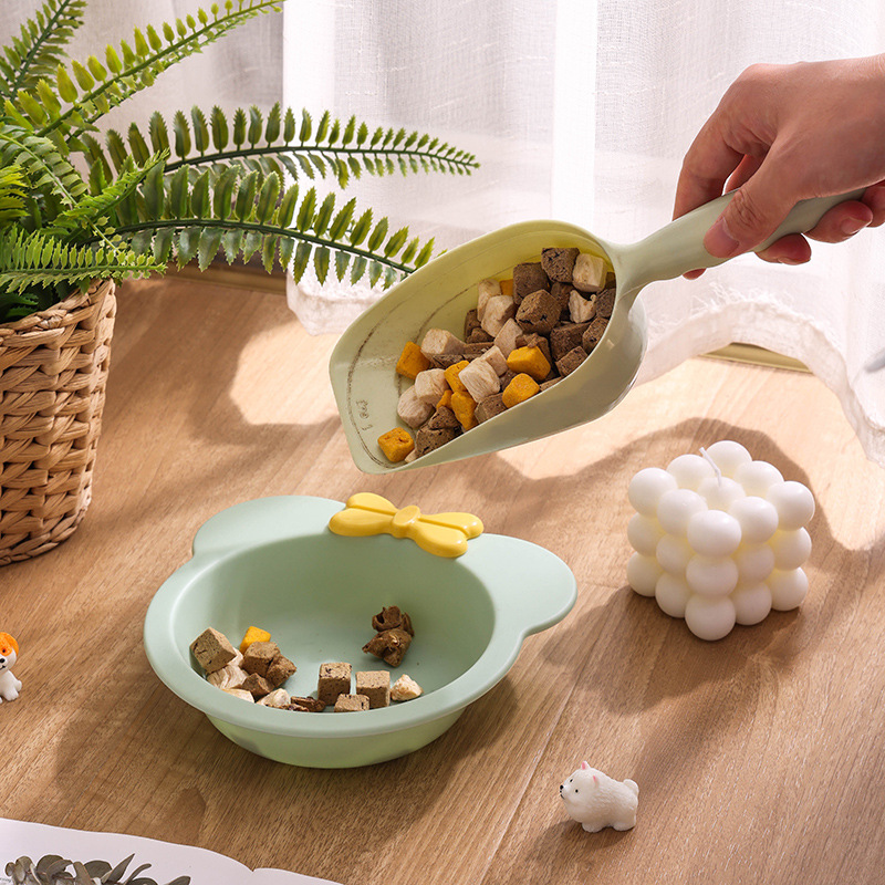 Wholesale mini bow single bowl, double-layer stainless steel cat bowl and dog bowl, anti-slip and shock-resistant pet feeder in stock Application Scenario