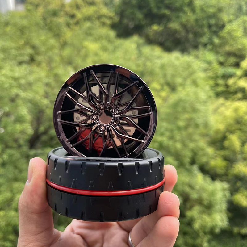 飞驰轮毂车载香水太阳能汽车香薰摆件车内中控台座式香氛装饰用品 details Picture