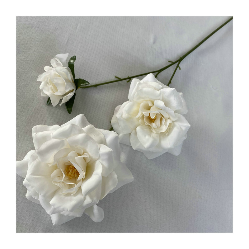 Blue and white artificial flower materials for wedding hall decoration props, artificial flowers for living rooms and dining rooms, and wholesale of Ins-style flower arrangements Item Picture