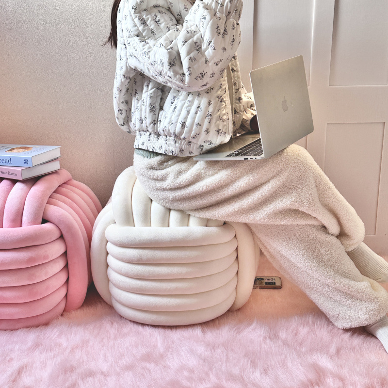 The new Instagram dressing stool, shoe-changing stool, living room sofa, low stool, makeup stool, bedside stool, super cute and chubby stool