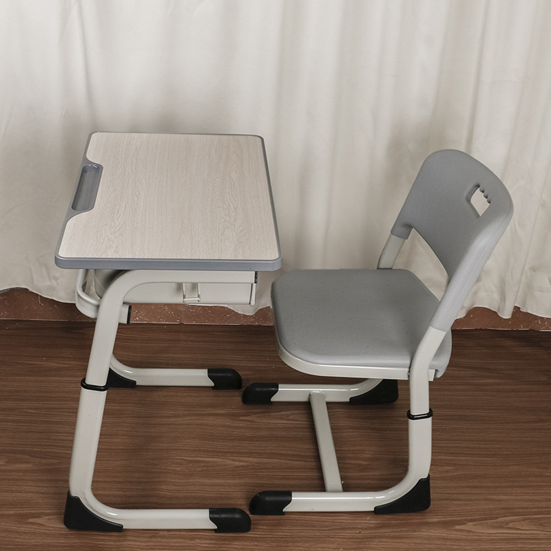Wholesale of desks and chairs for training classes, children's study desks, single-person height-adjustable desks and chairs for primary and secondary school students in school classrooms Application Scenario