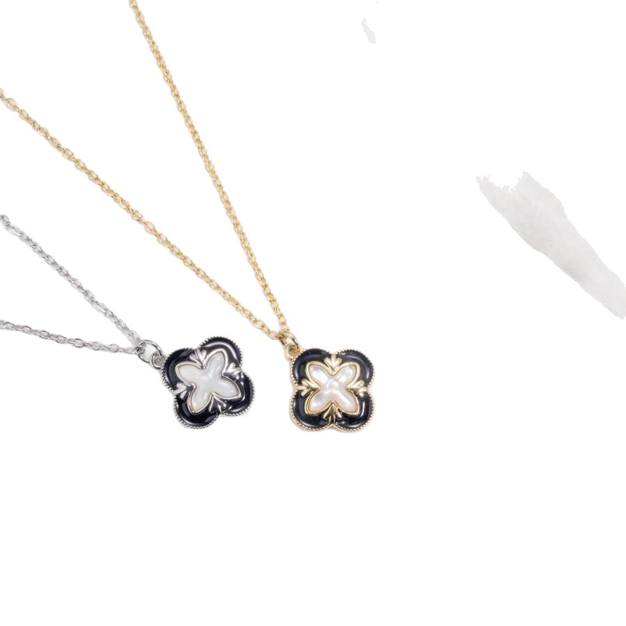 项链/珍珠/天然石项链/珍珠项链/蝴蝶项链白底实物图