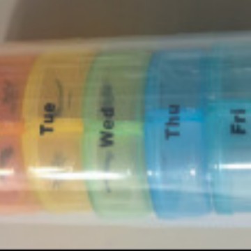 Portable transparent medicine storage box with high appearance level, mini one-week seven-day travel compartments, plastic medicine box, OPP bag details Picture