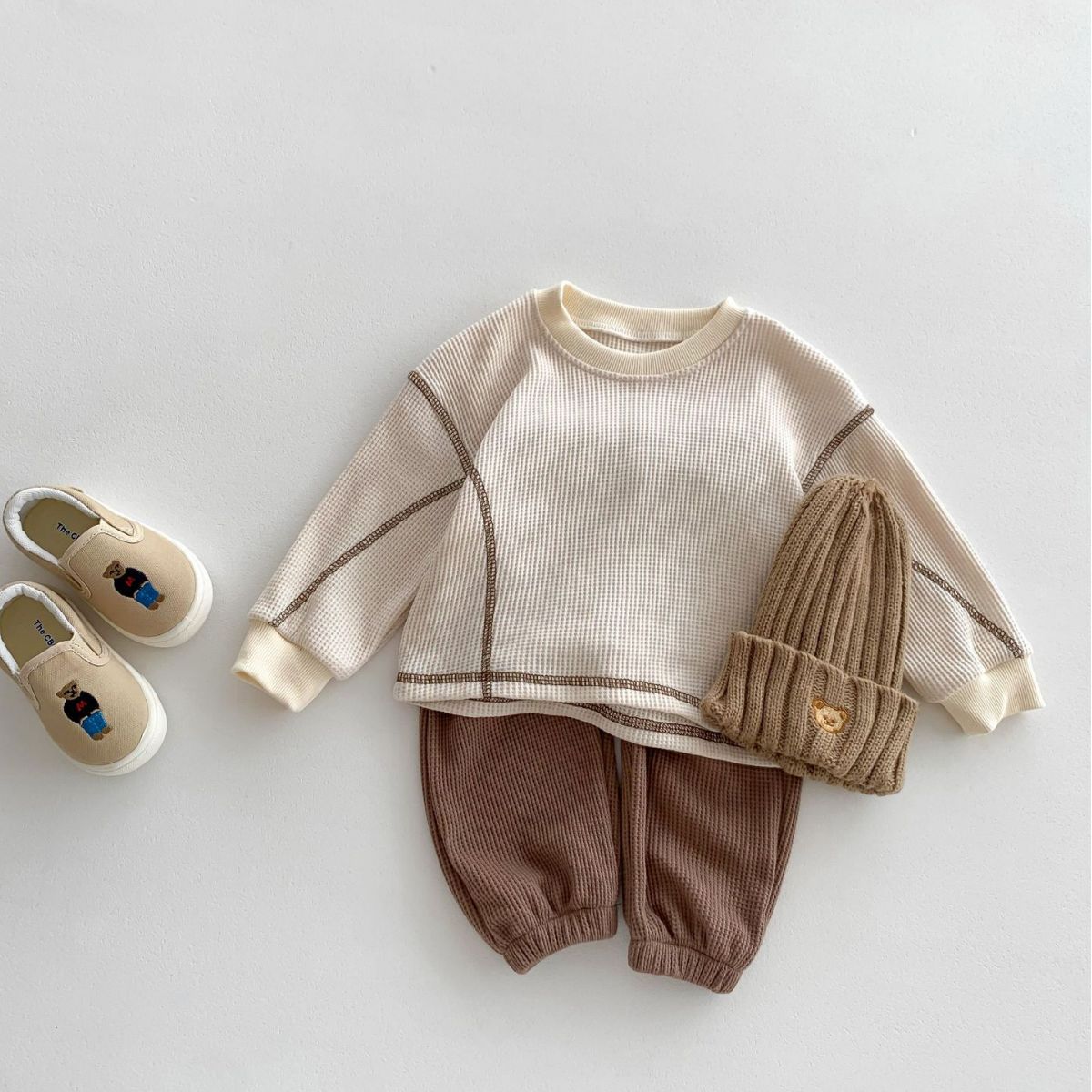 Korean style children's clothing 2023 autumn boys' and Girls' casual loose waffle check sets, long-sleeved T-shirts, baby pants Application Scenario