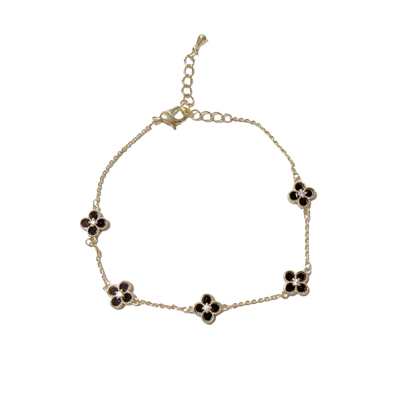 French light luxury high-end diamond-encrusted four-leaf flower bracelet, niche style, fashionable and simple, versatile jewelry wholesale Item Picture