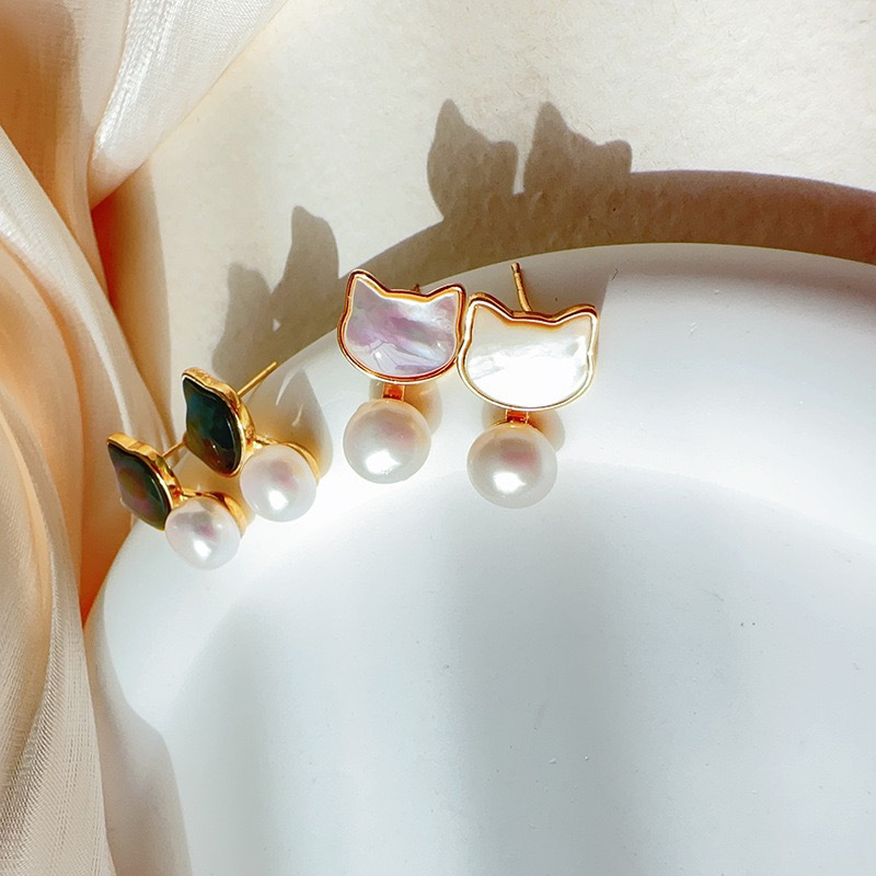 French natural freshwater pearl earrings with a light luxury and high-end feel, cold style stud earrings, and unique new fashion from a niche little cat